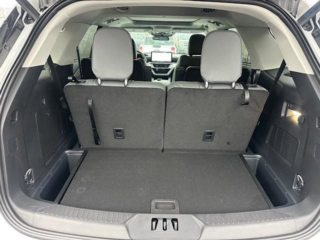 New 2025 Ford Explorer Active w/ Active Comfort Package image 8