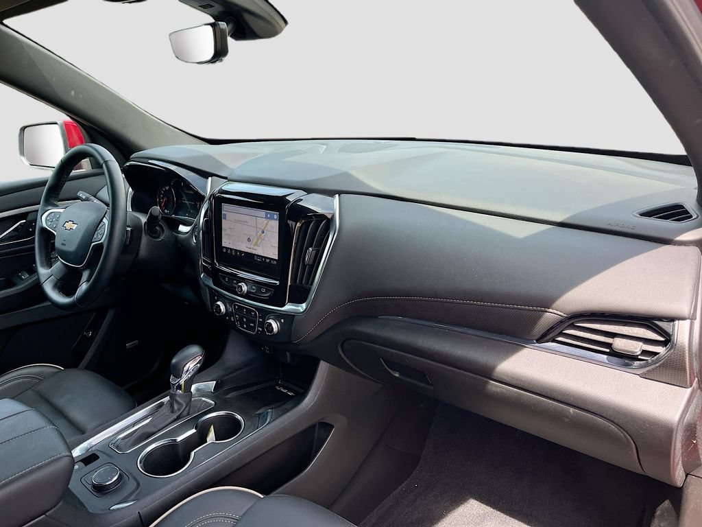 Used 2023 Chevrolet Traverse Premier AWD/4WD image 32