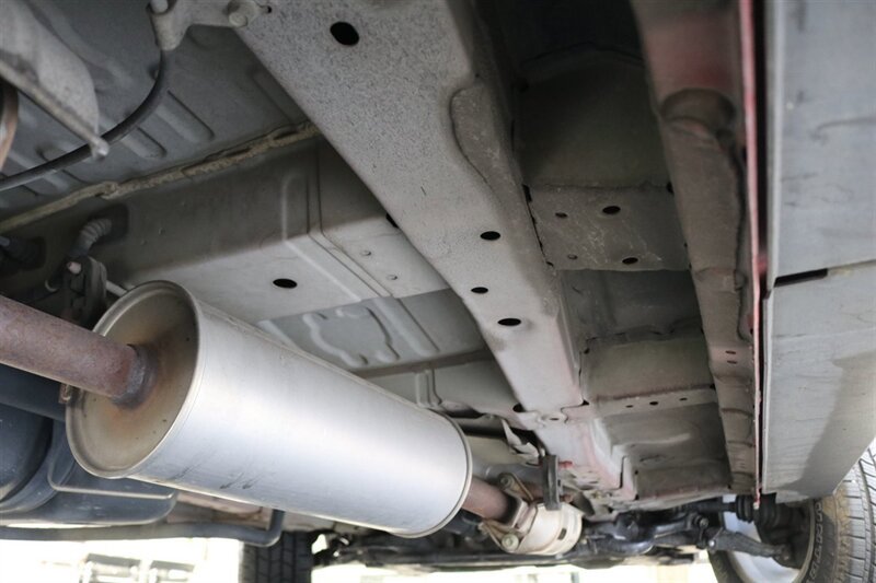 Used 2005 Honda Element EX image 32