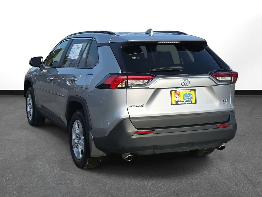 Used 2021 Toyota RAV4 XLE image 8