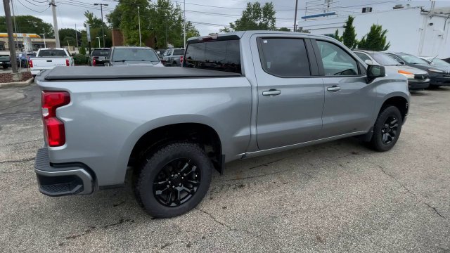 Used 2024 Chevrolet Silverado 1500 RST w/ Z71 Off-Road Package AWD/4WD image 2