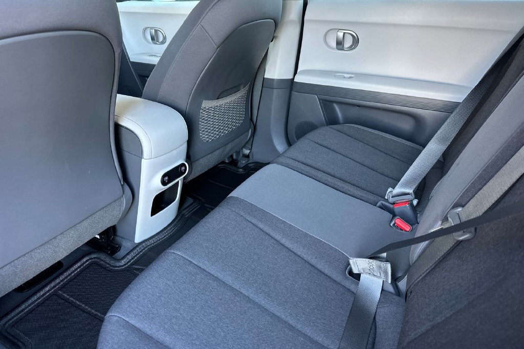 Used 2024 Hyundai Ioniq 5 SEL RWD image 12