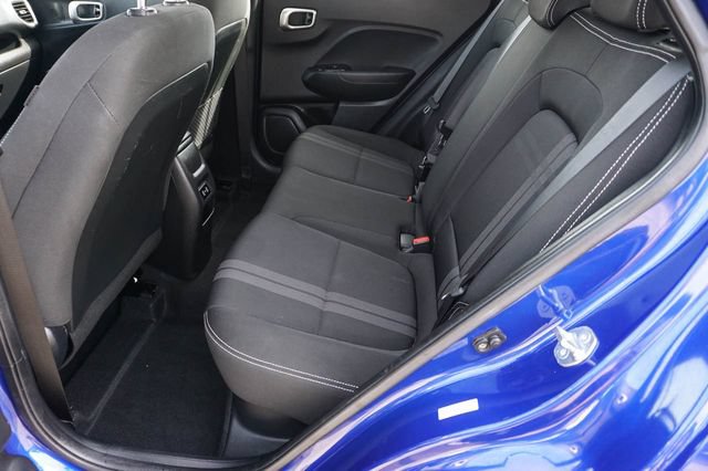 Used 2025 Hyundai Venue SEL FWD image 10