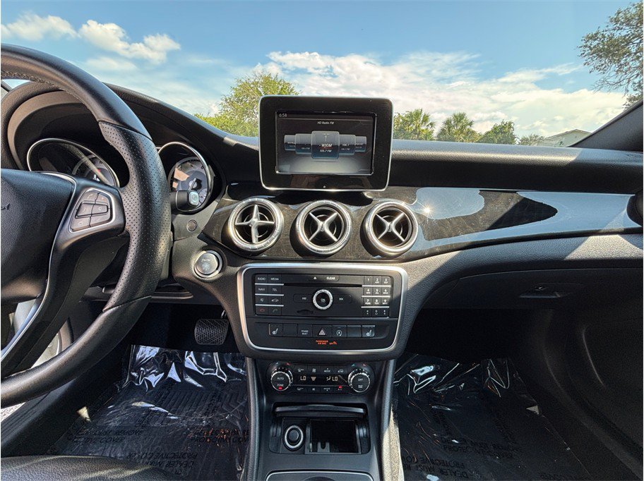 Used 2016 Mercedes-Benz CLA 250 4MATIC image 11