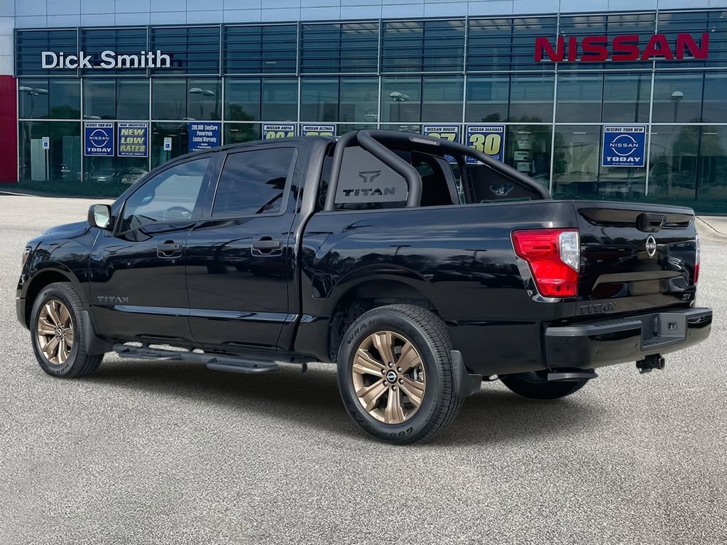Used 2024 Nissan Titan SV w/ SV Bronze Edition Package image 4