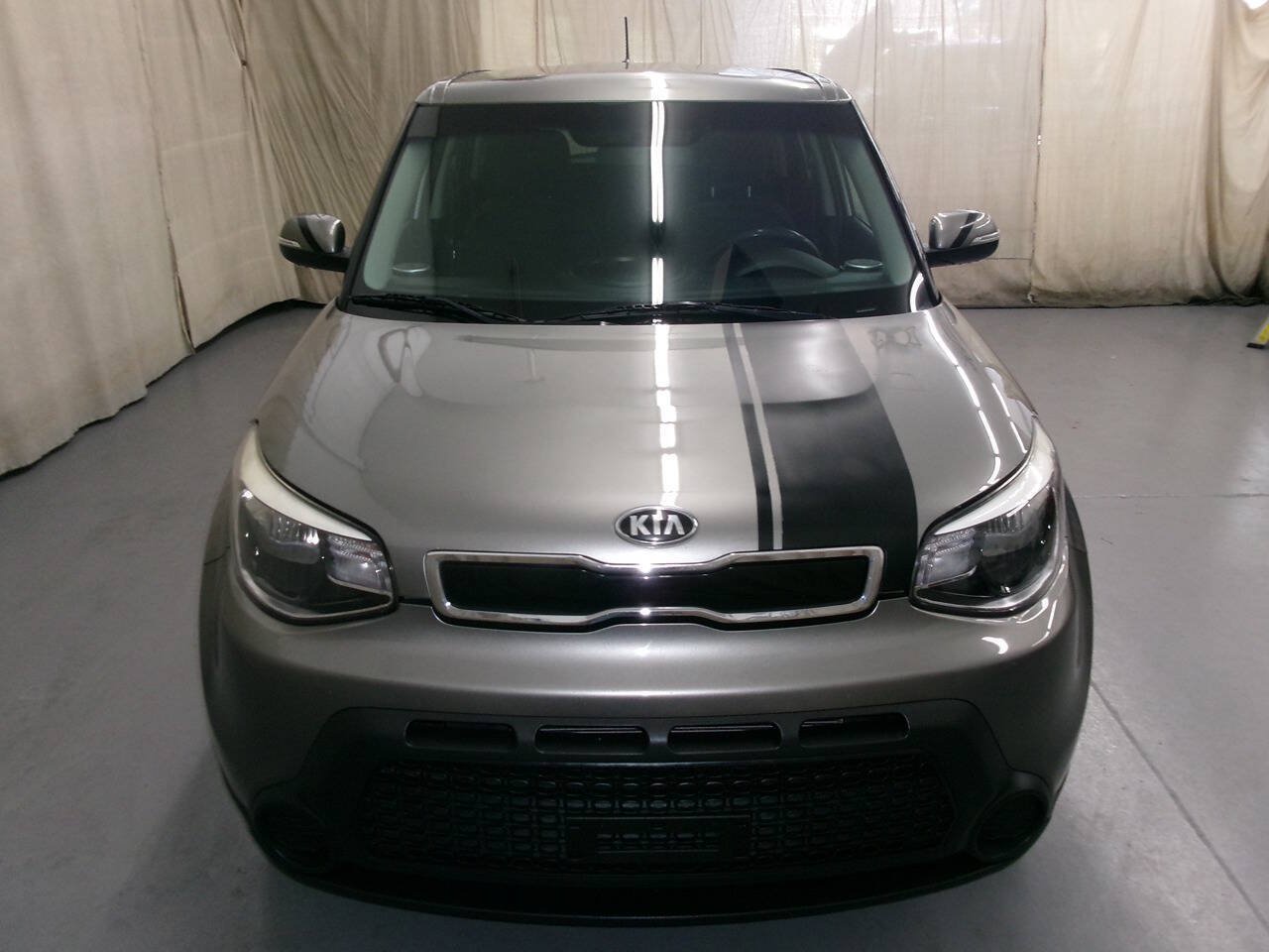 Used 2014 Kia Soul + FWD image 11