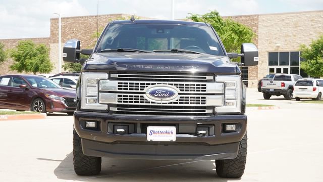 Used 2019 Ford F250 Platinum w/ Platinum Ultimate Package image 2