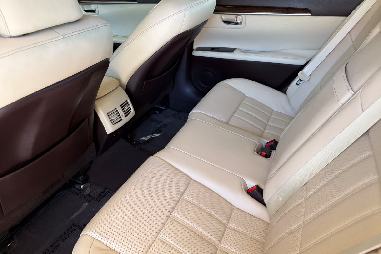 Used 2016 Lexus ES 350 w/ Luxury Package w/Wood Trim FWD image 4