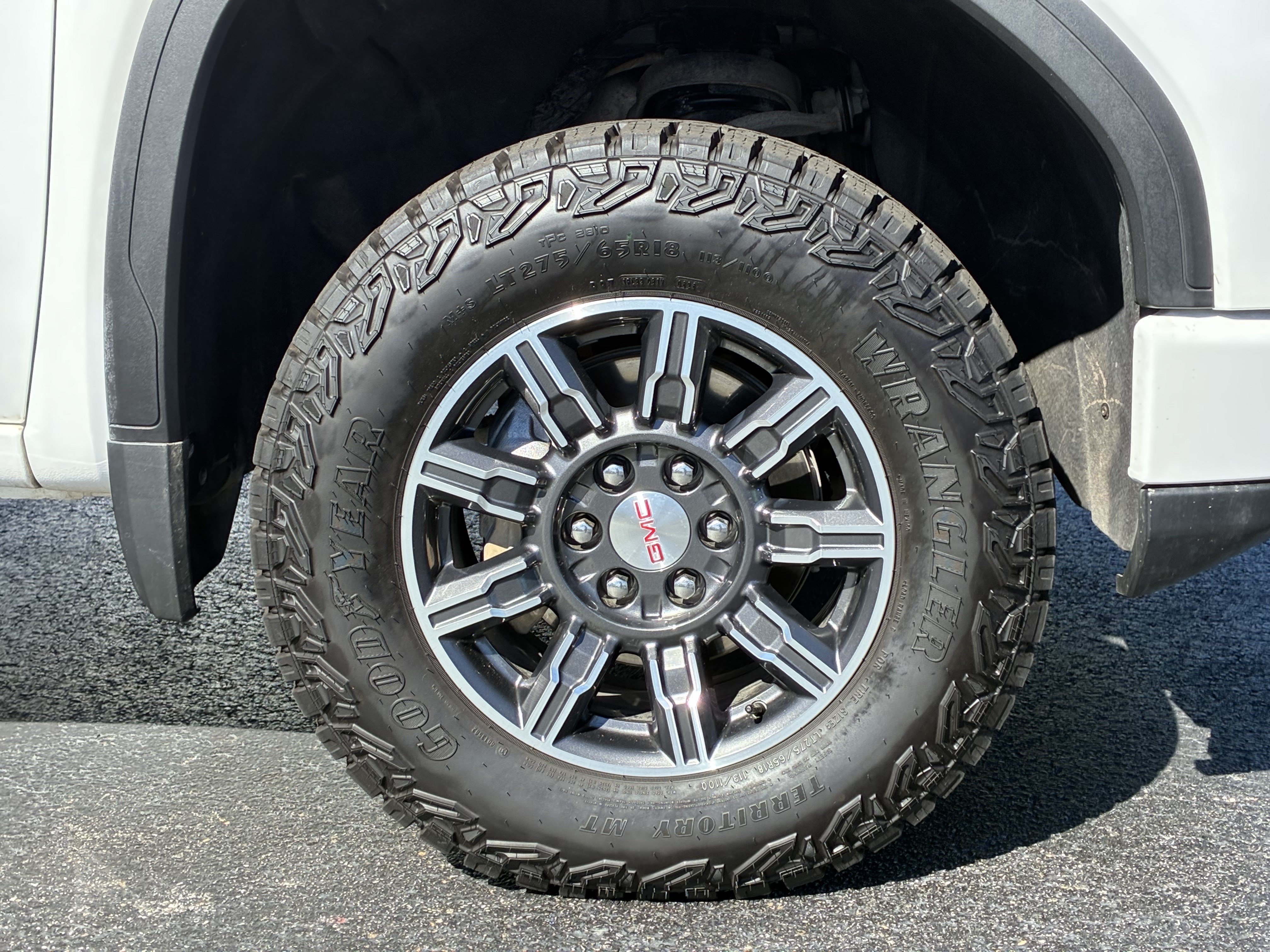 Used 2025 GMC Sierra 1500 AT4 AWD/4WD image 6
