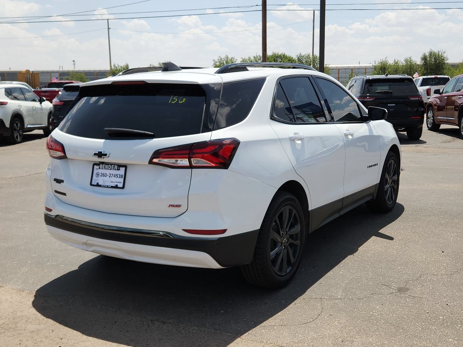 Used 2023 Chevrolet Equinox RS FWD image 4