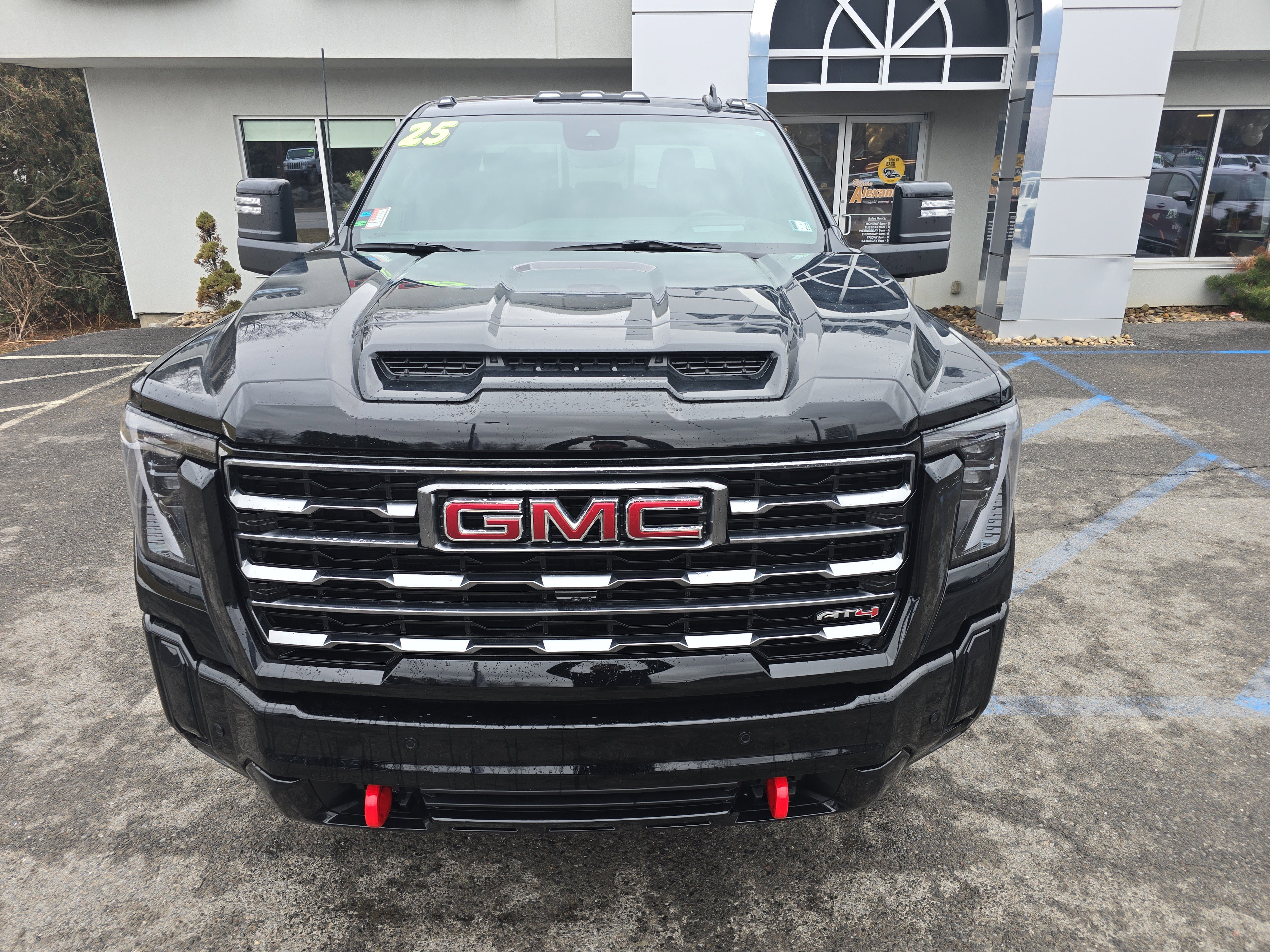 Used 2025 GMC Sierra 2500 AT4 w/ AT4 Premium Plus Package image 9