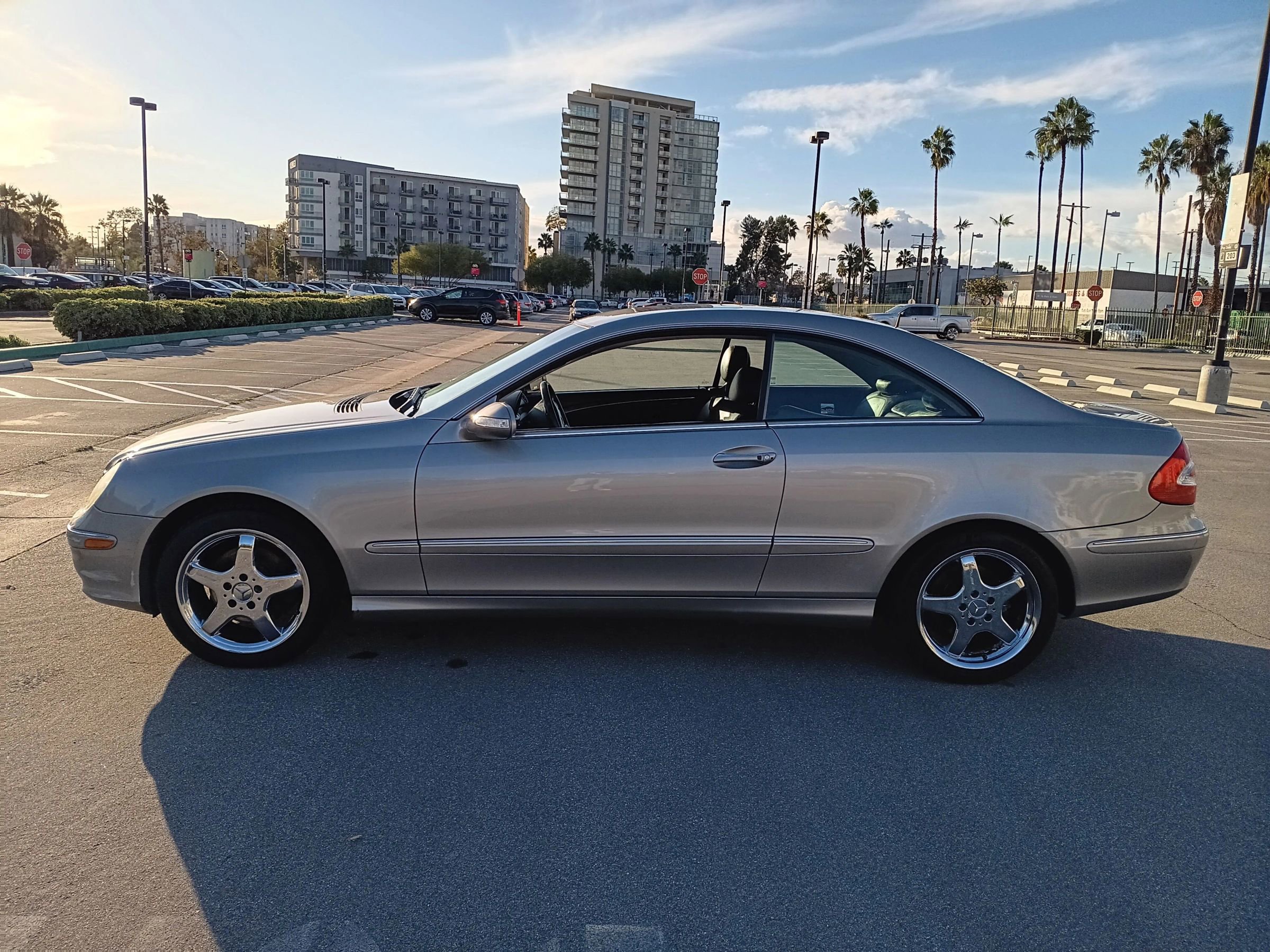 Used 2003 Mercedes-Benz CLK 320 Coupe image 5
