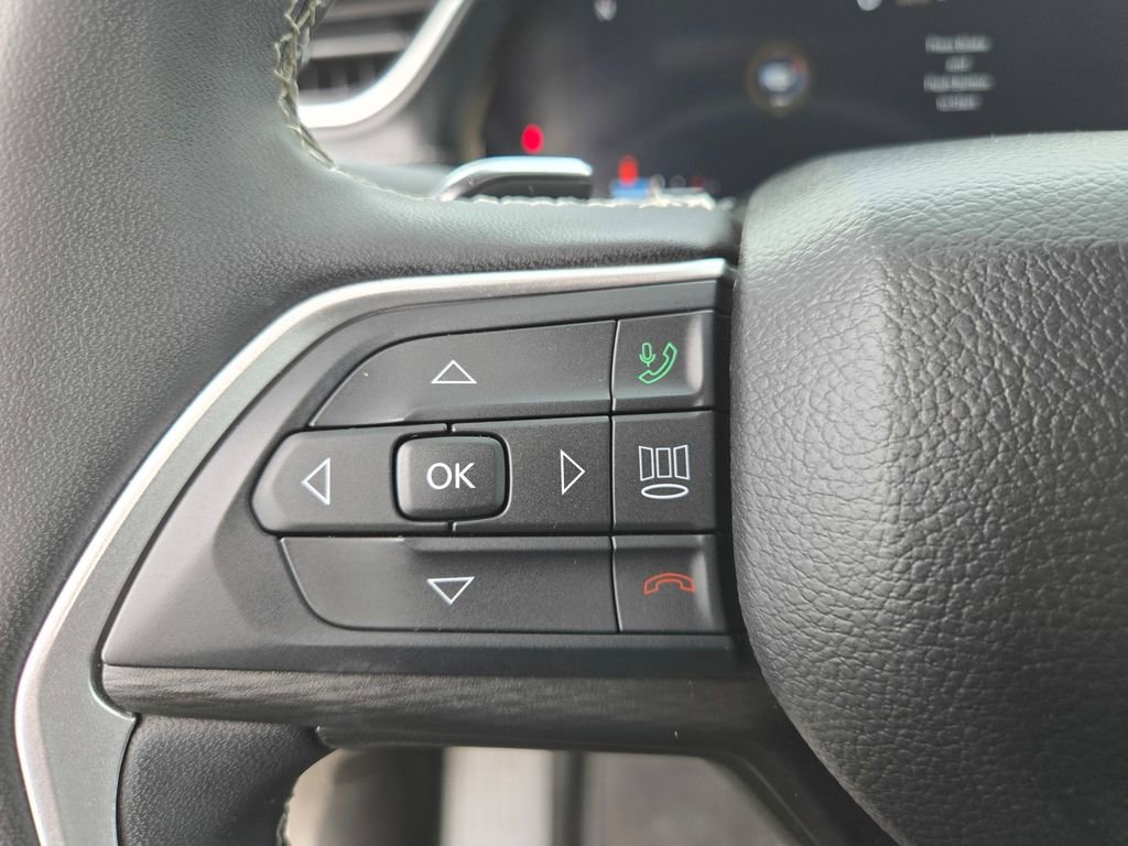 Used 2024 Jeep Grand Cherokee L Laredo image 29