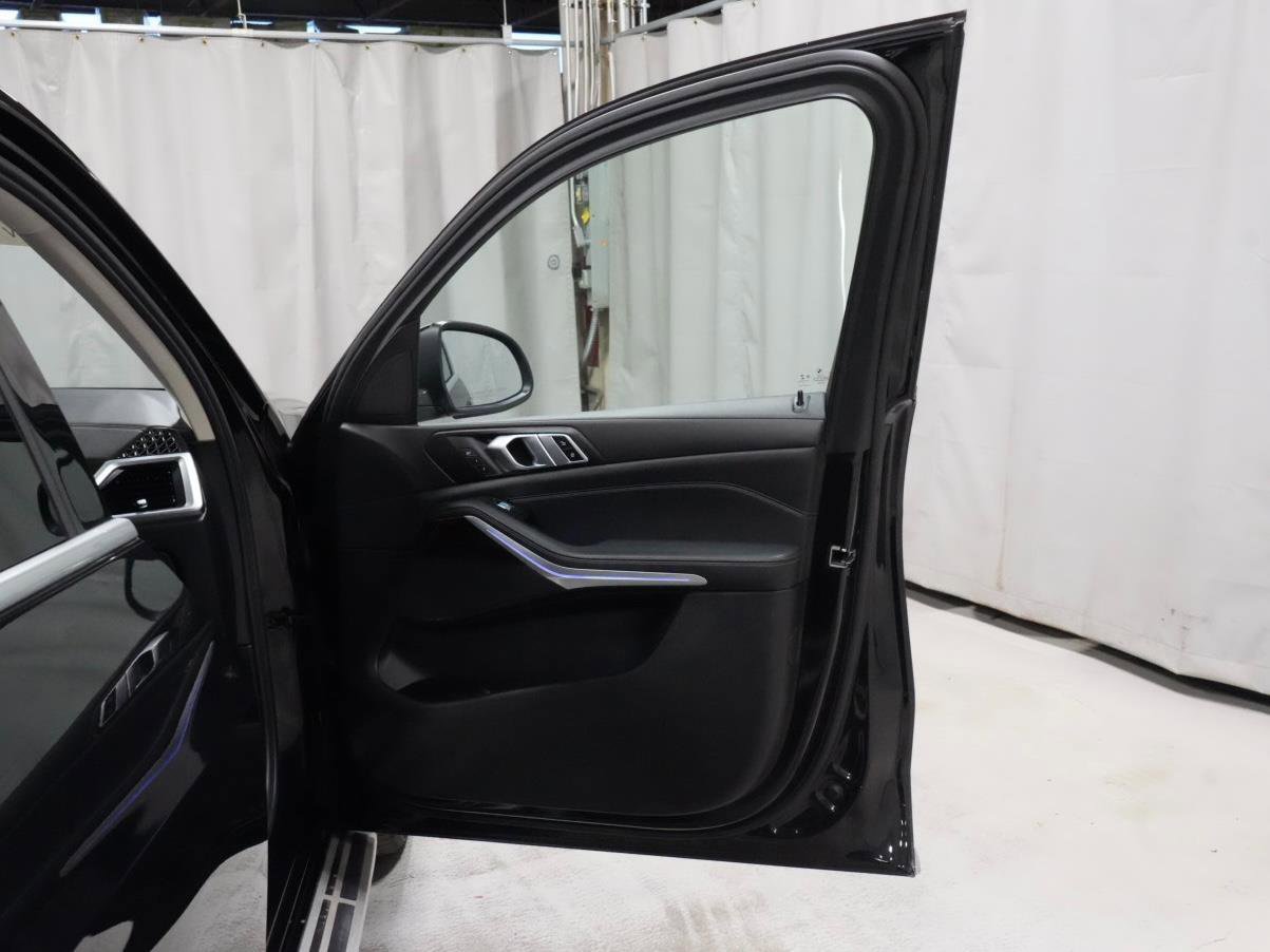 Certified 2023 BMW X7 xDrive40i w/ Parking Assistance Package image 23