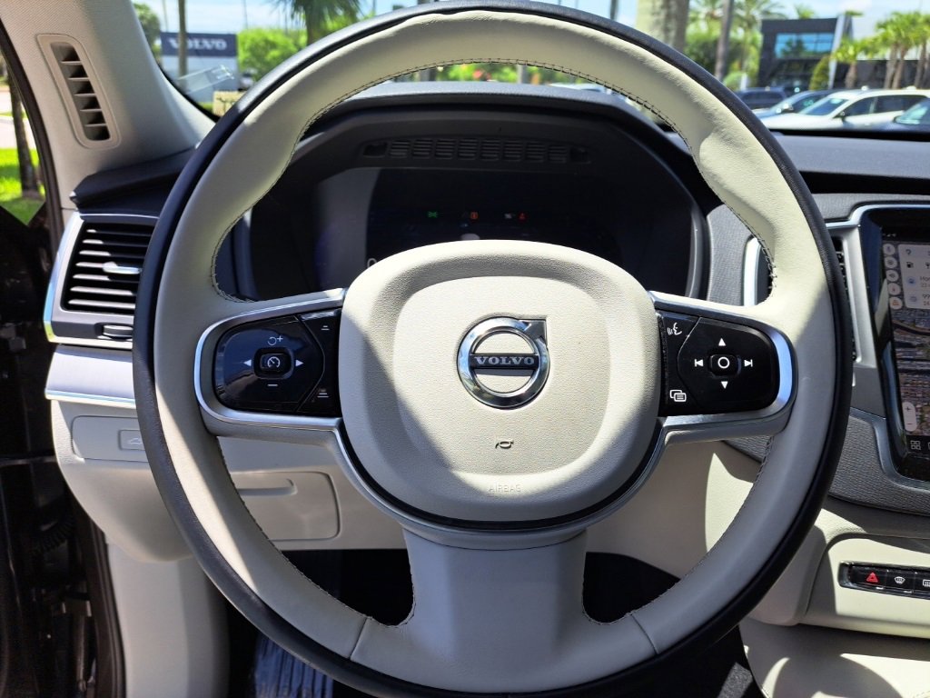 Used 2023 Volvo XC90 B5 Core w/ Protection Package Premier image 17