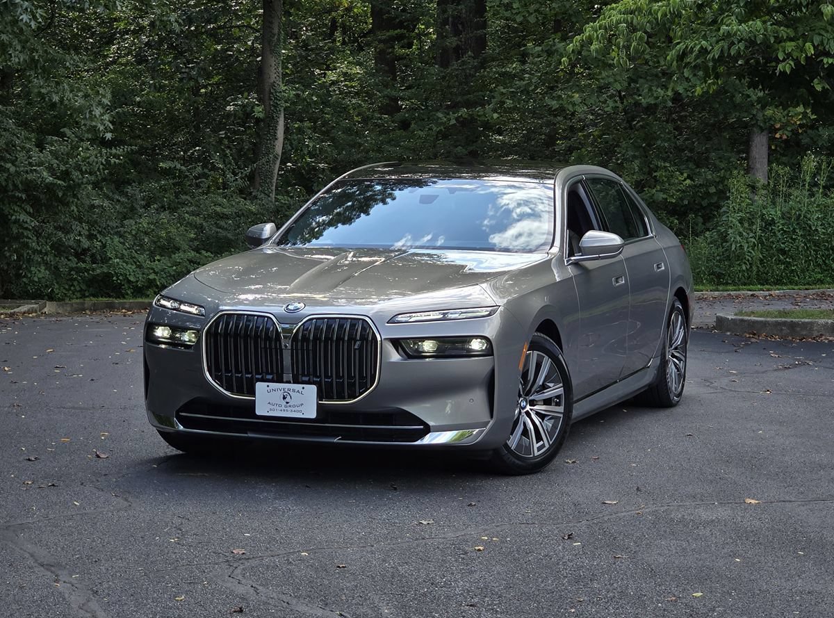 Used 2024 BMW i7 eDrive50 w/ Executive Package
