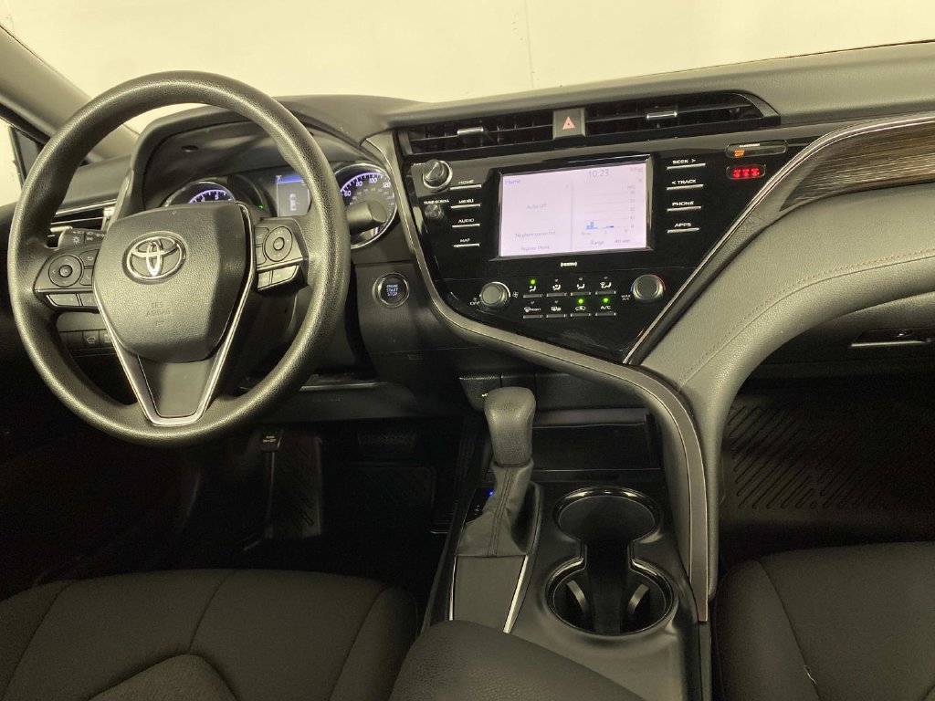 Used 2020 Toyota Camry LE w/ Convenience Package FWD image 13