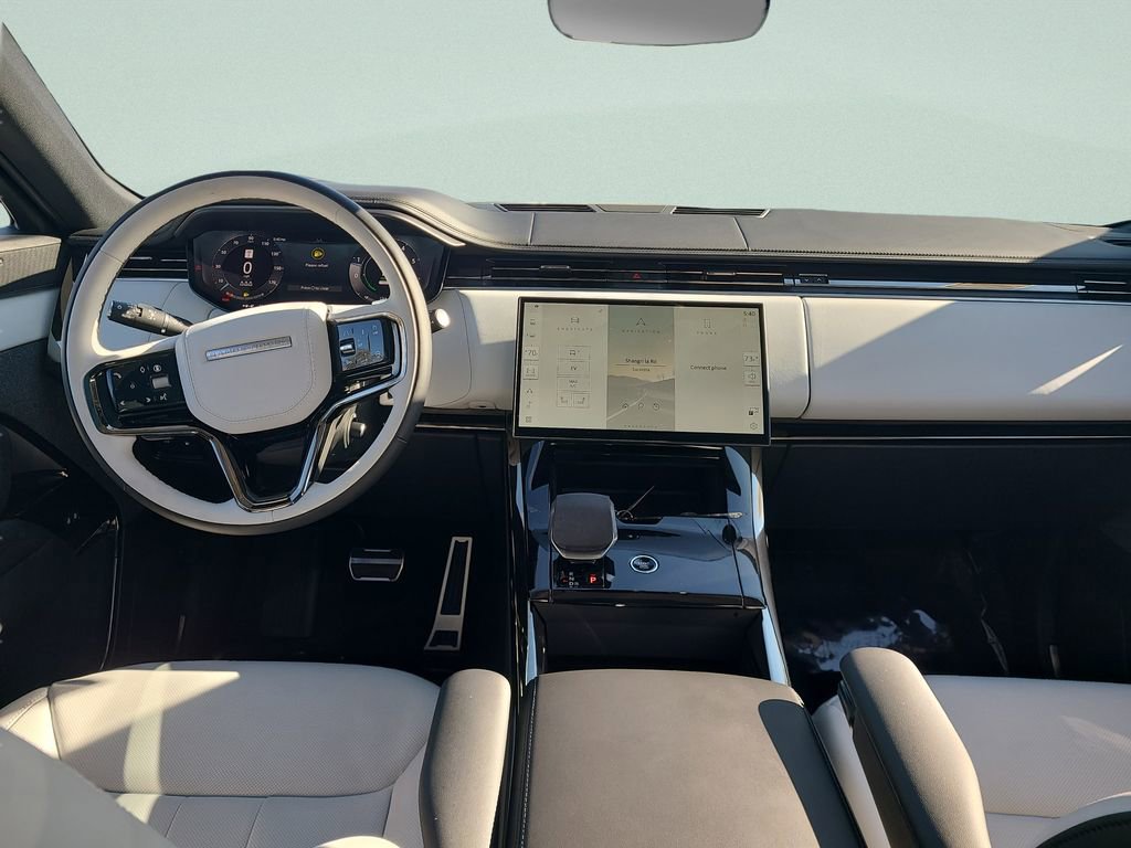 Used 2025 Land Rover Range Rover Sport Dynamic SE image 14