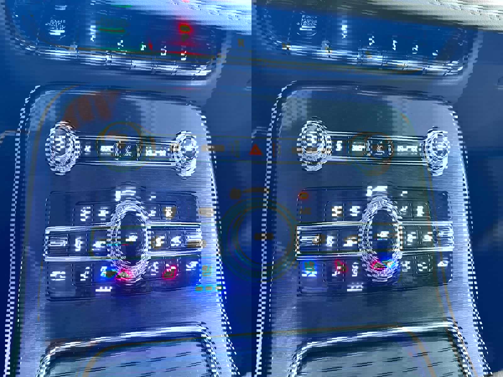 Used 2023 Lincoln Nautilus Reserve image 28