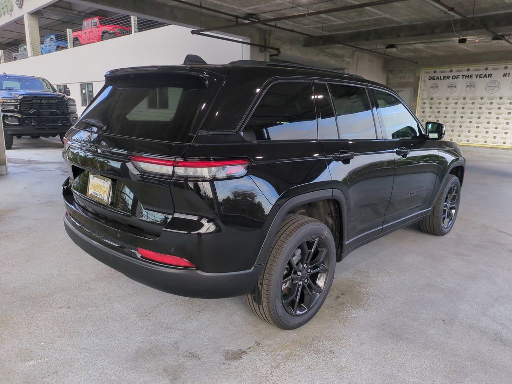 New 2025 Jeep Grand Cherokee Limited image 5