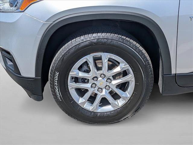 Used 2021 Chevrolet Traverse LS FWD image 15