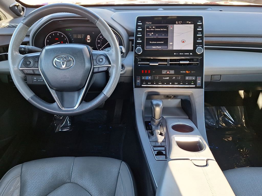 Used 2019 Toyota Avalon Limited image 16