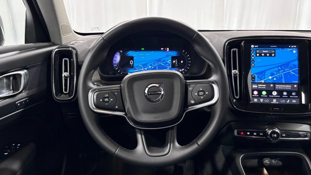 Certified 2026 Volvo XC40 B5 Plus AWD/4WD image 13