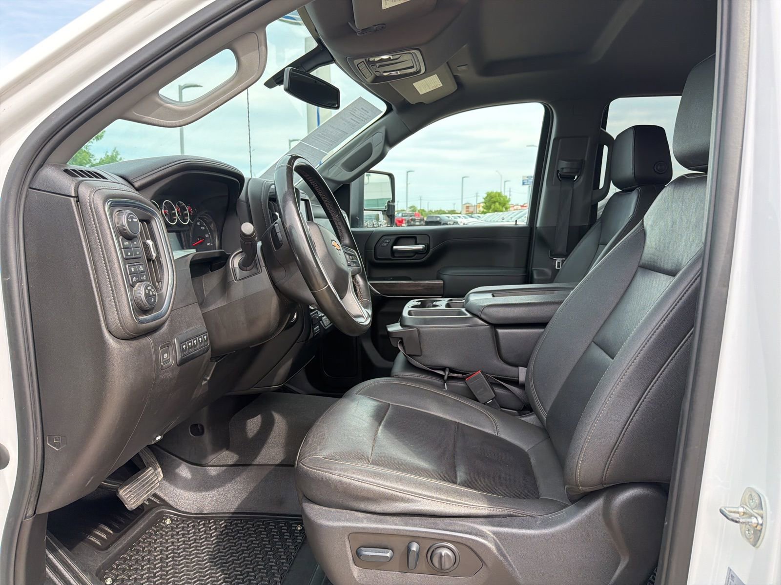Used 2023 Chevrolet Silverado 2500 LTZ w/ Gooseneck/5TH Wheel Package AWD/4WD image 12