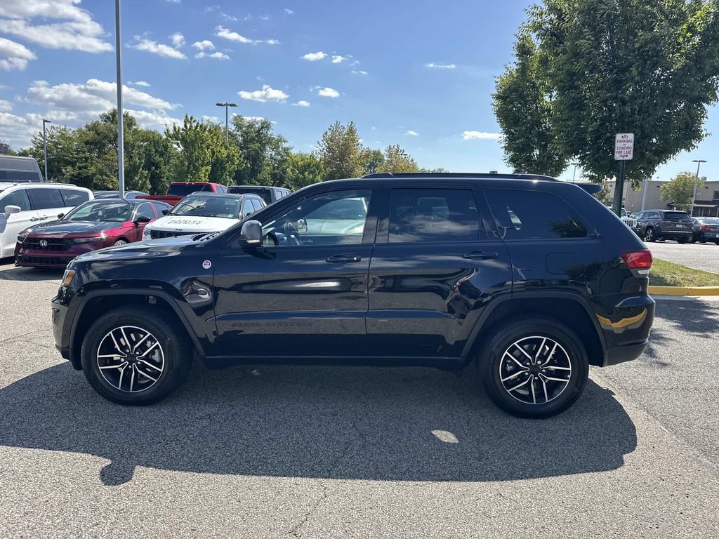 Used 2021 Jeep Grand Cherokee Trailhawk w/ Trailhawk Luxury Group AWD/4WD image 5