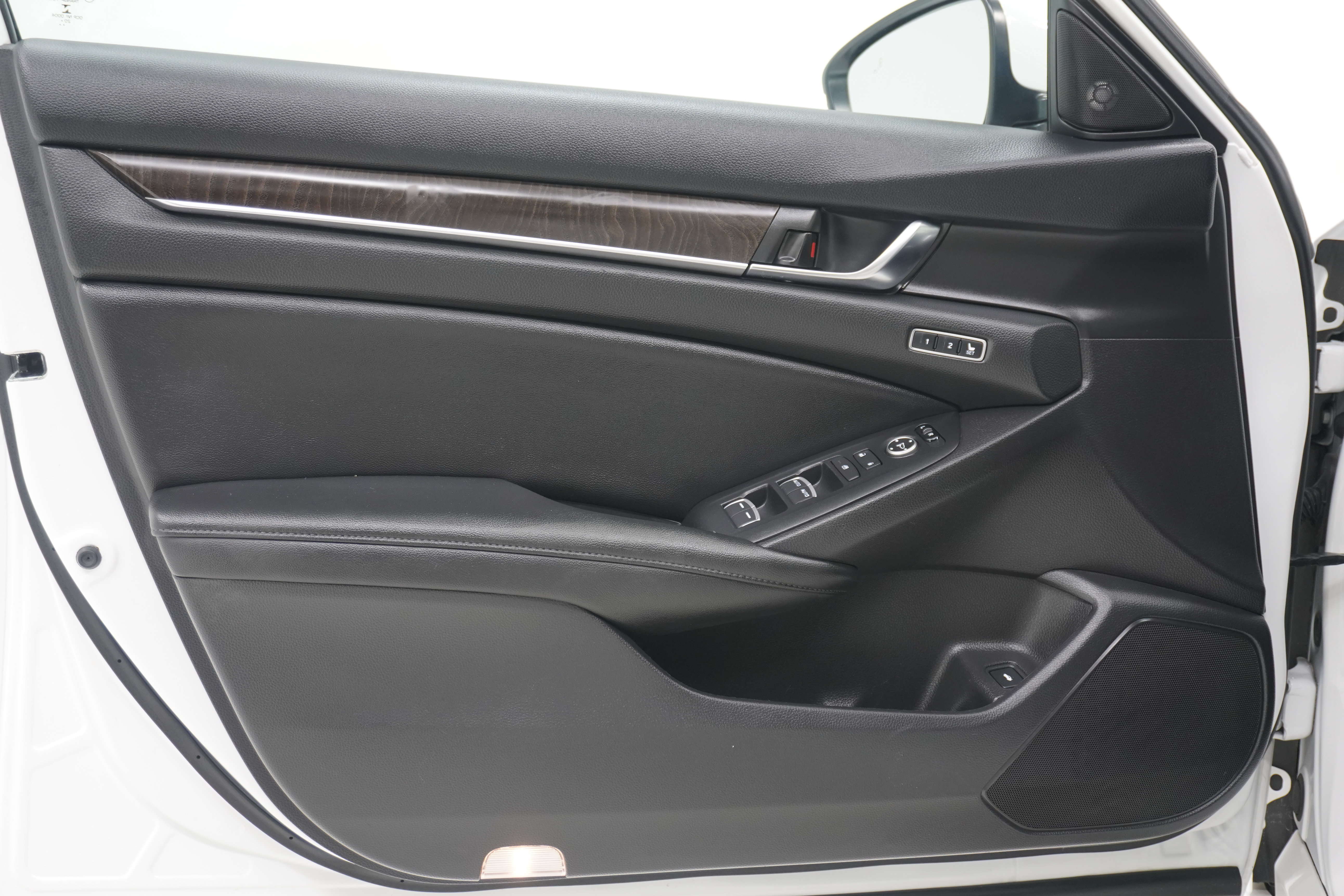 Used 2021 Honda Accord EX-L image 13