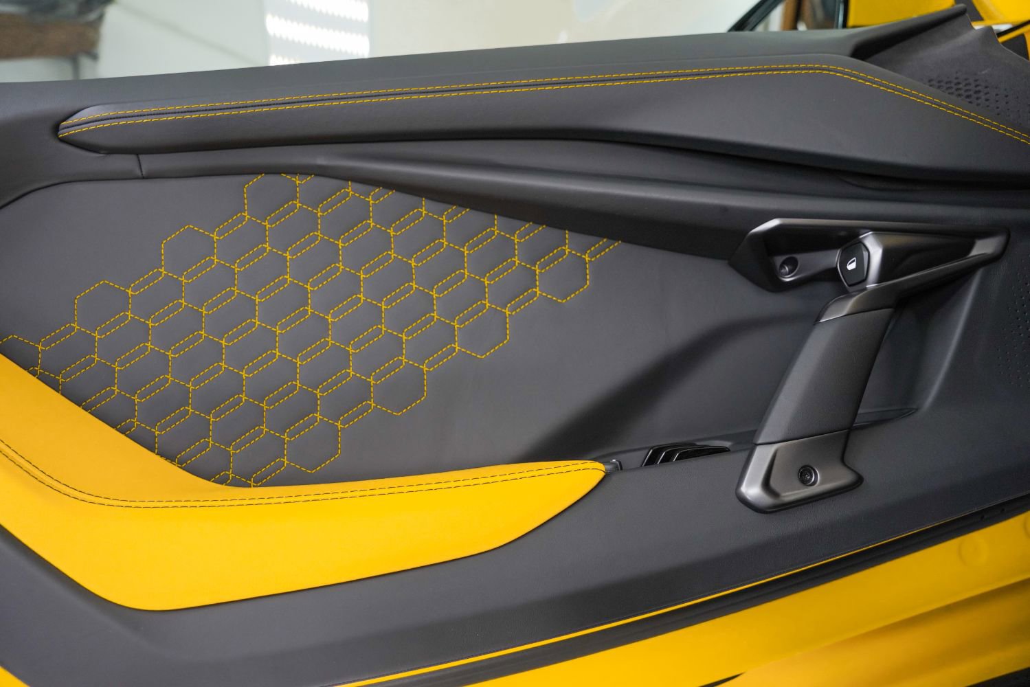 Used 2024 Lamborghini Revuelto AWD/4WD image 39