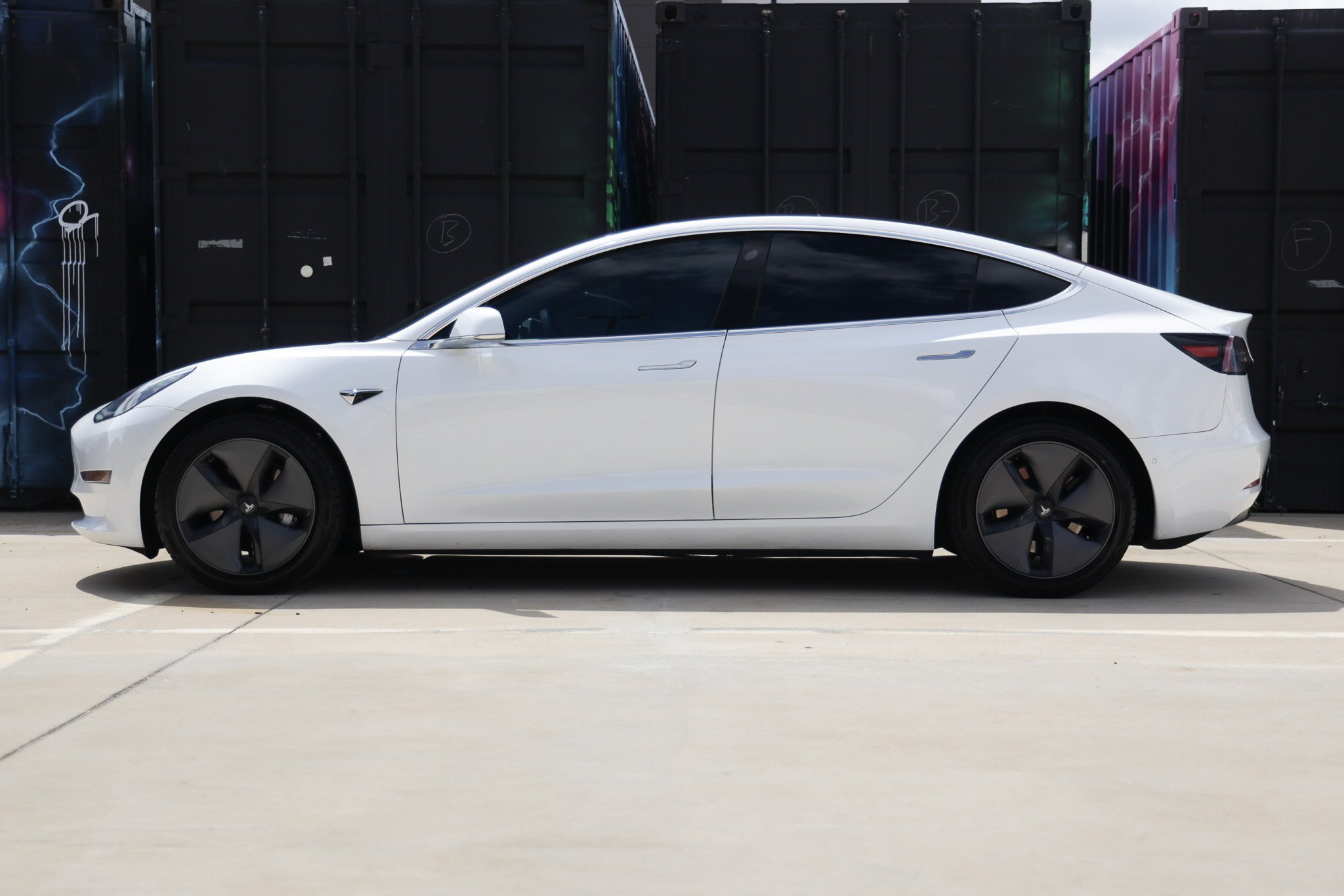 Used 2020 Tesla Model 3 Standard Range Plus RWD image 5