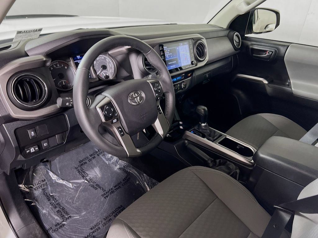 Certified 2022 Toyota Tacoma SR5 AWD/4WD image 9