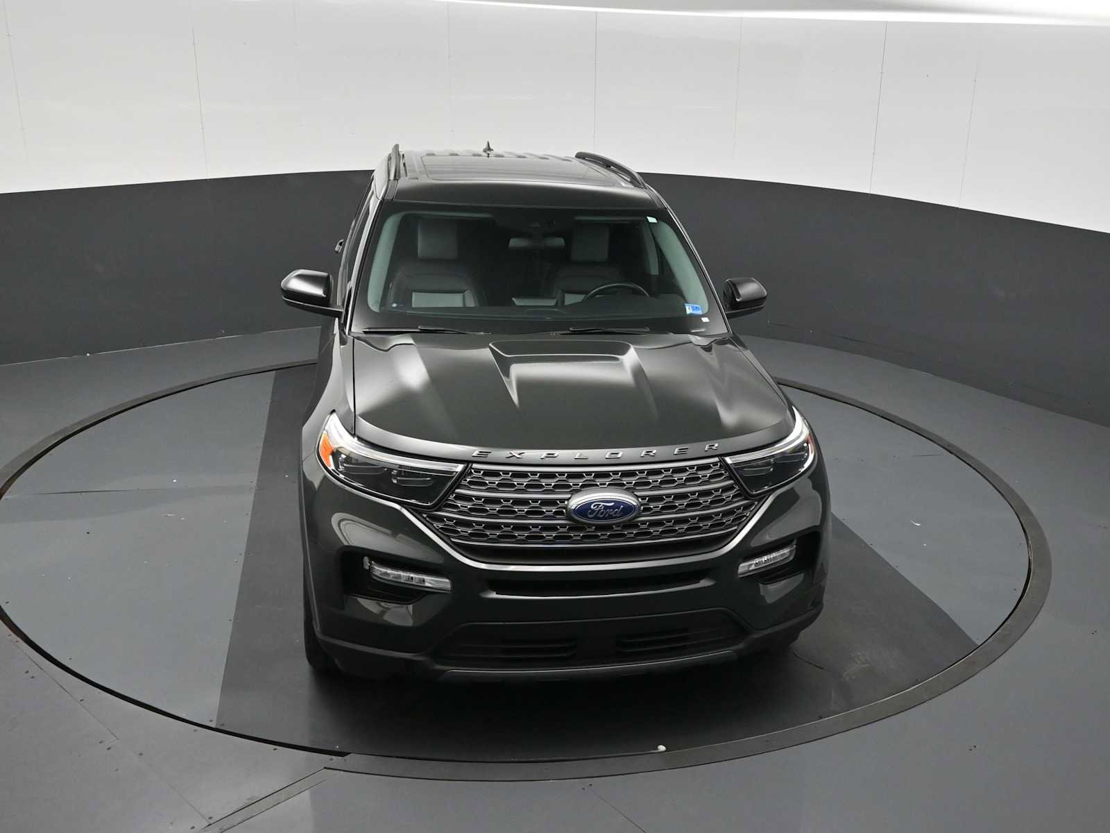 Used 2023 Ford Explorer XLT w/ Equipment Group 202A AWD/4WD image 20