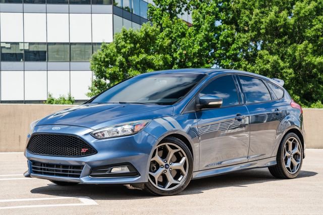 Used 2018 Ford Focus ST image 32