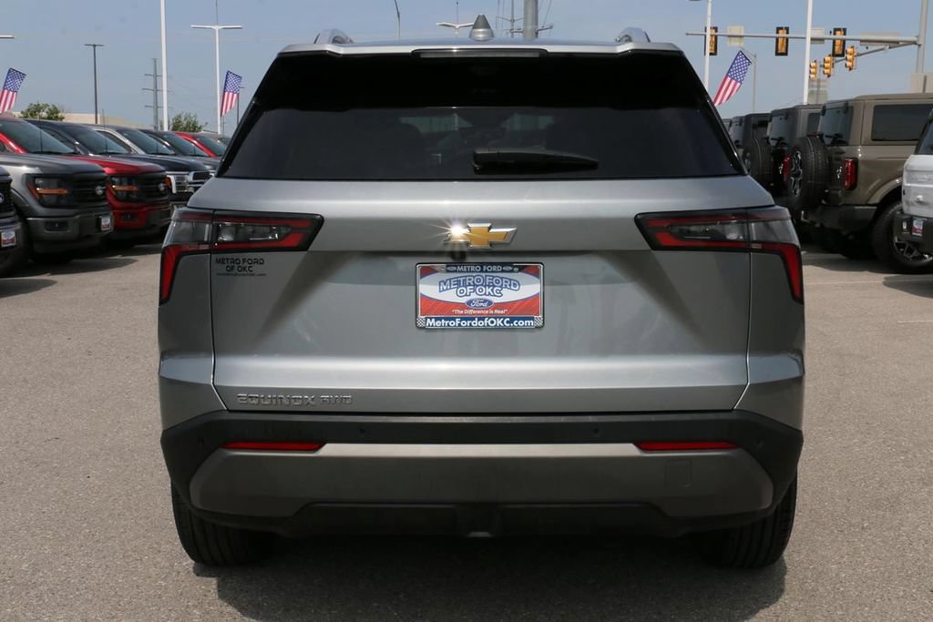 Used 2025 Chevrolet Equinox LT w/ Convenience Package II AWD/4WD image 6