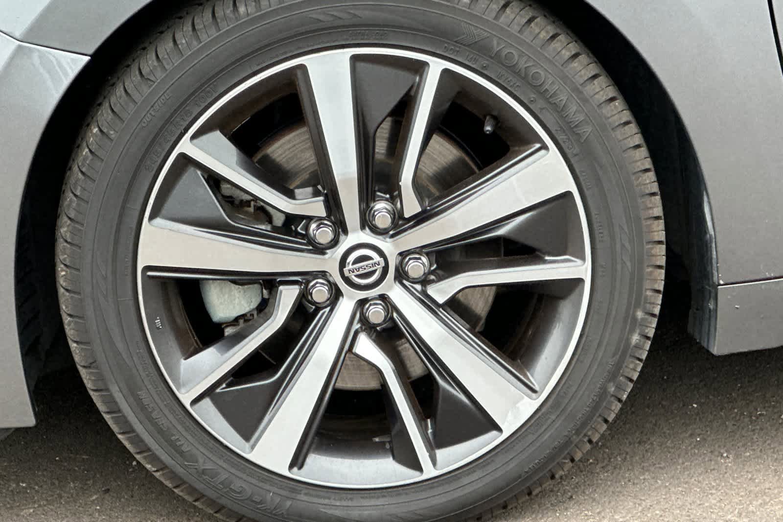 Used 2020 Nissan Maxima 3.5 SV w/ Floor Mat Group FWD image 26