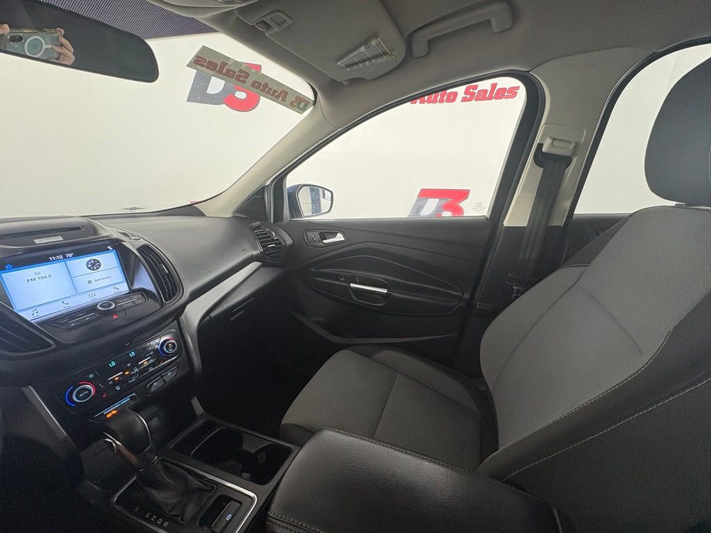 Used 2018 Ford Escape SE w/ SE Sync 3 Package FWD image 30