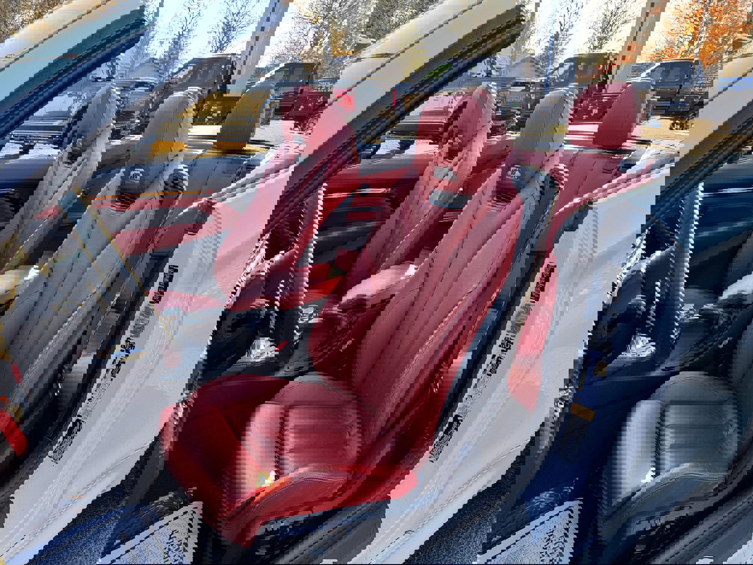 Used 2015 BMW M4 Convertible image 12