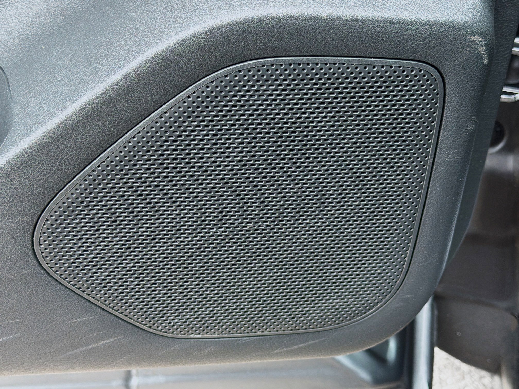 Used 2023 Nissan Rogue SV image 23