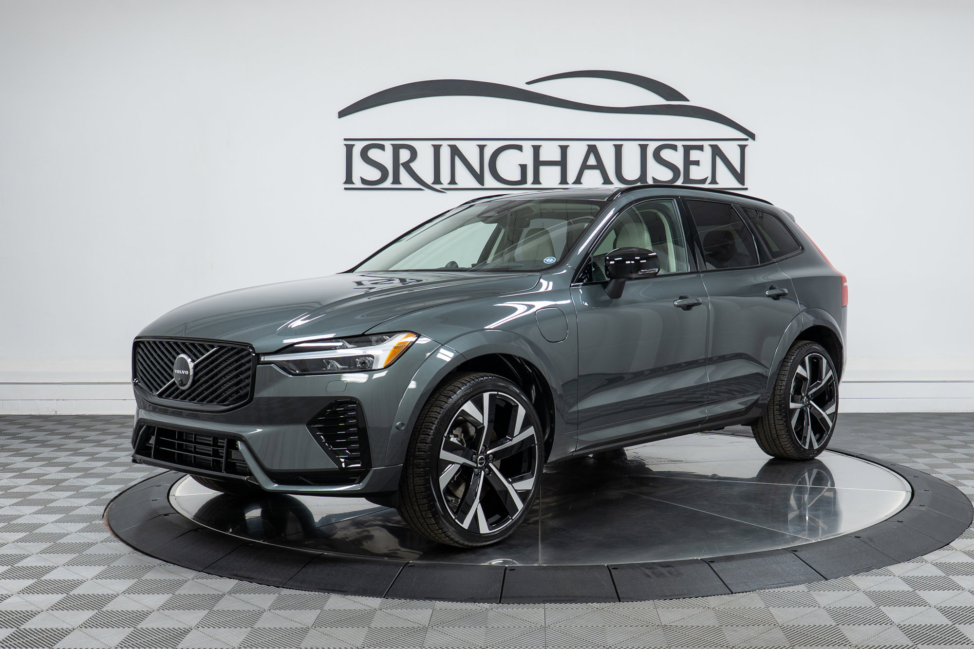 New 2026 Volvo XC60 T8 Ultra image 1