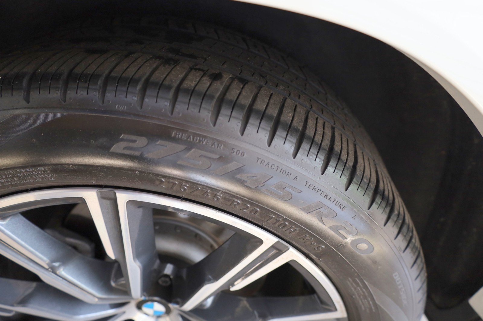 Used 2020 BMW X6 xDrive40i w/ M Sport Package AWD/4WD image 45