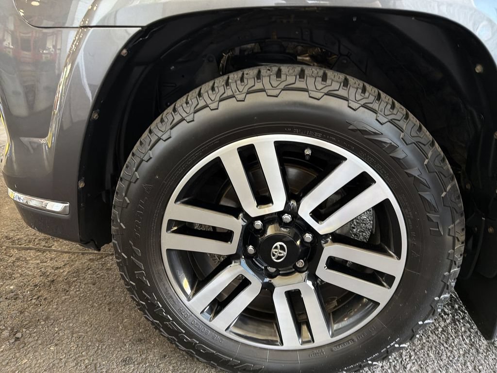 Used 2019 Toyota 4Runner Limited AWD/4WD image 34