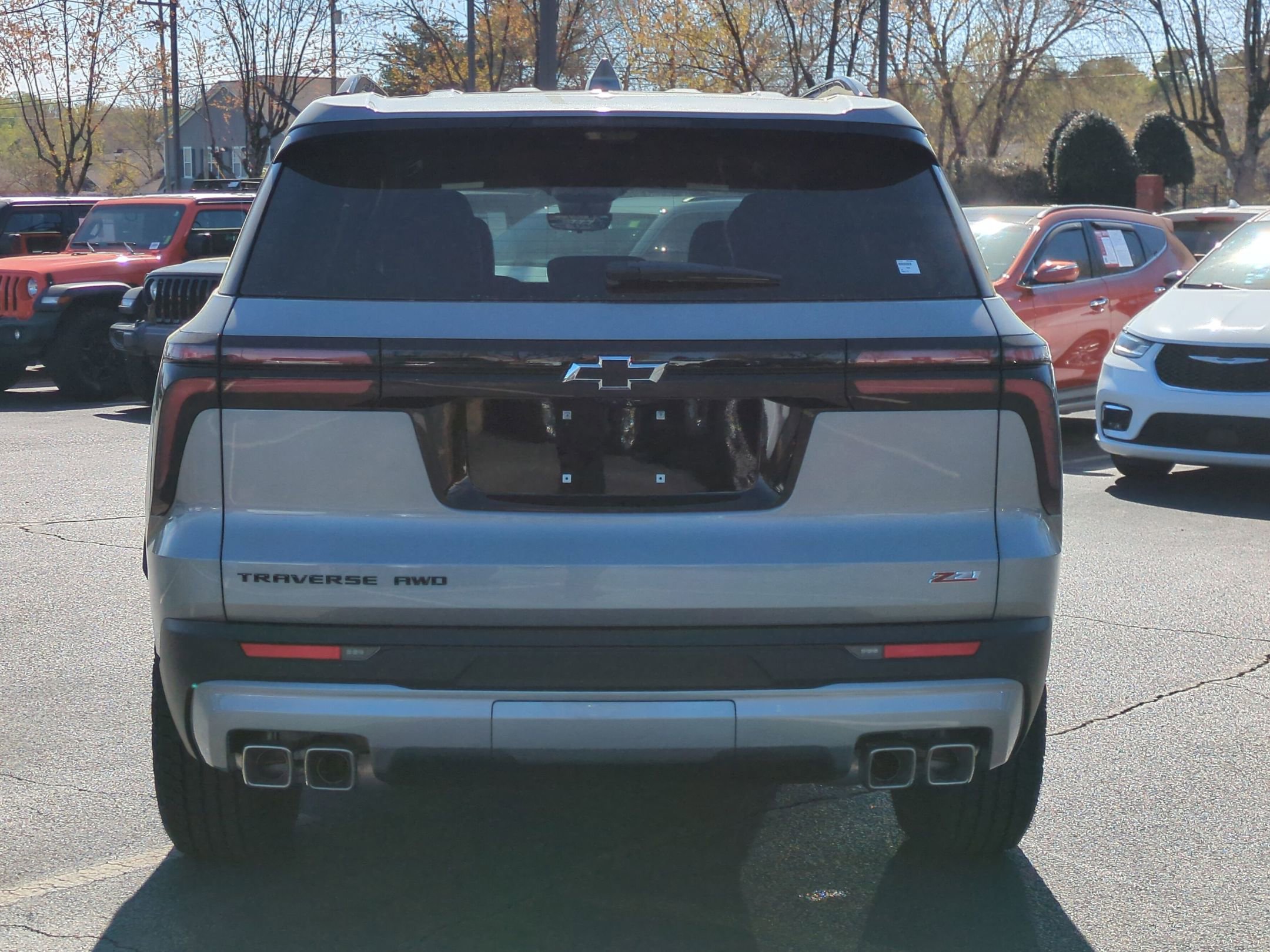 New 2026 Chevrolet Traverse Z71 w/ Enhanced Driving Package AWD/4WD image 8