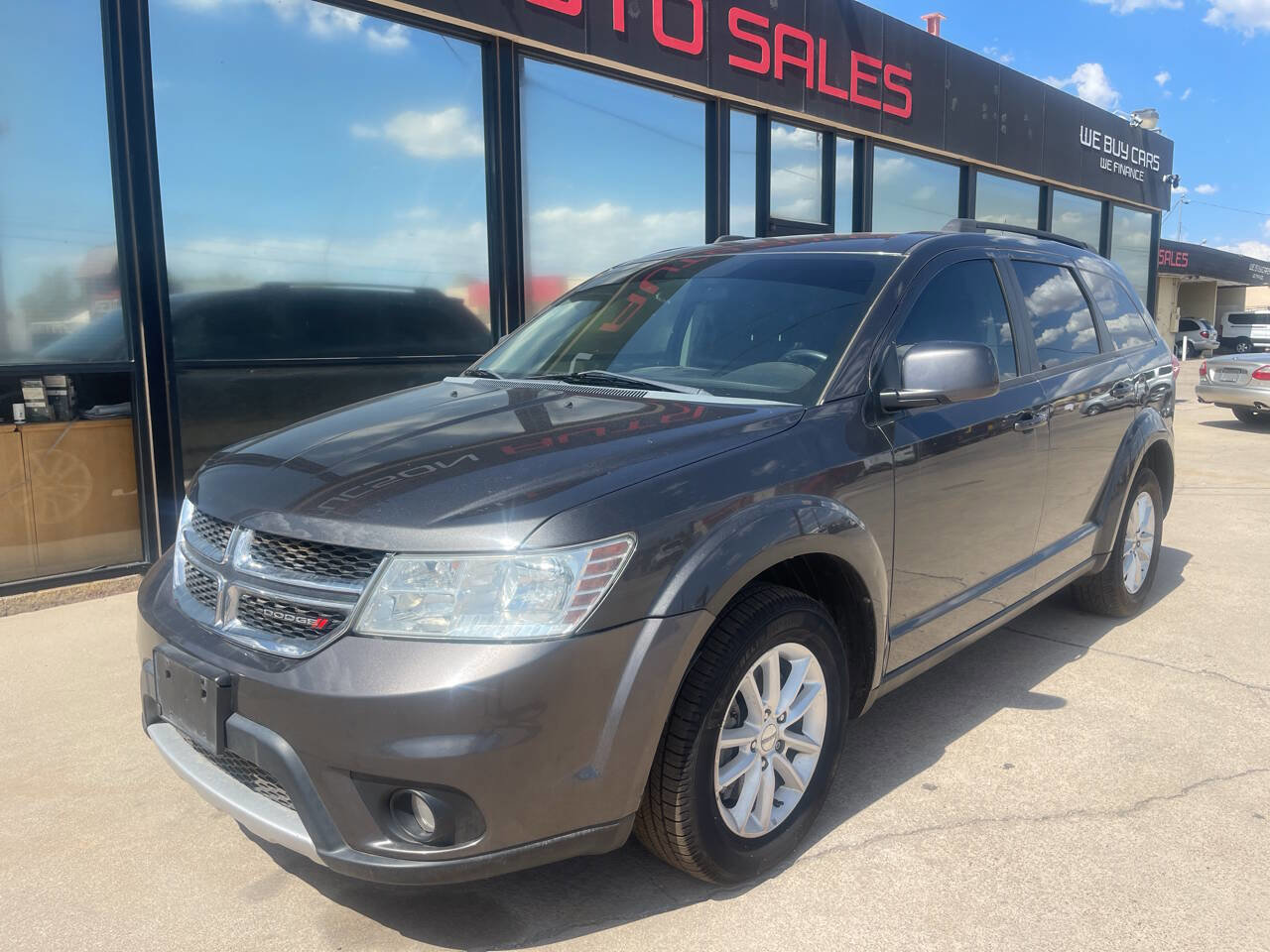 Used 2017 Dodge Journey SXT w/ Comfort/Convenience Group image 2