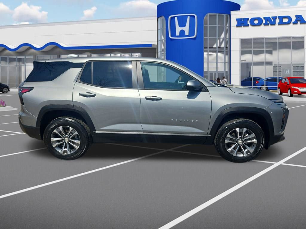 Used 2025 Chevrolet Equinox LT image 10