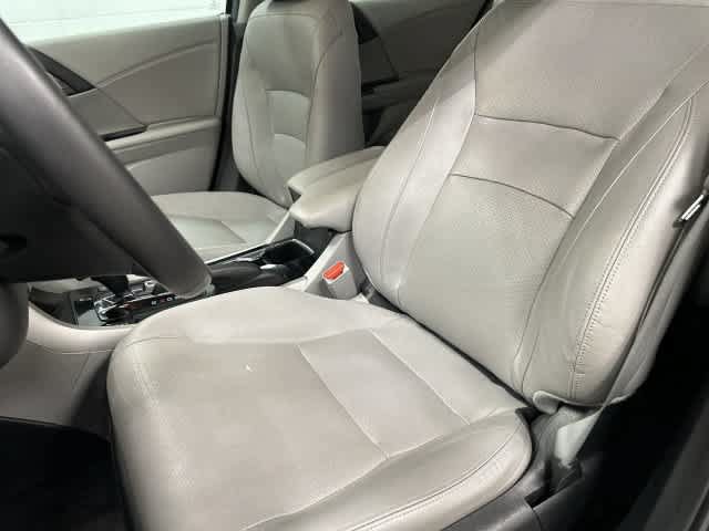 Used 2017 Honda Accord EX-L image 10
