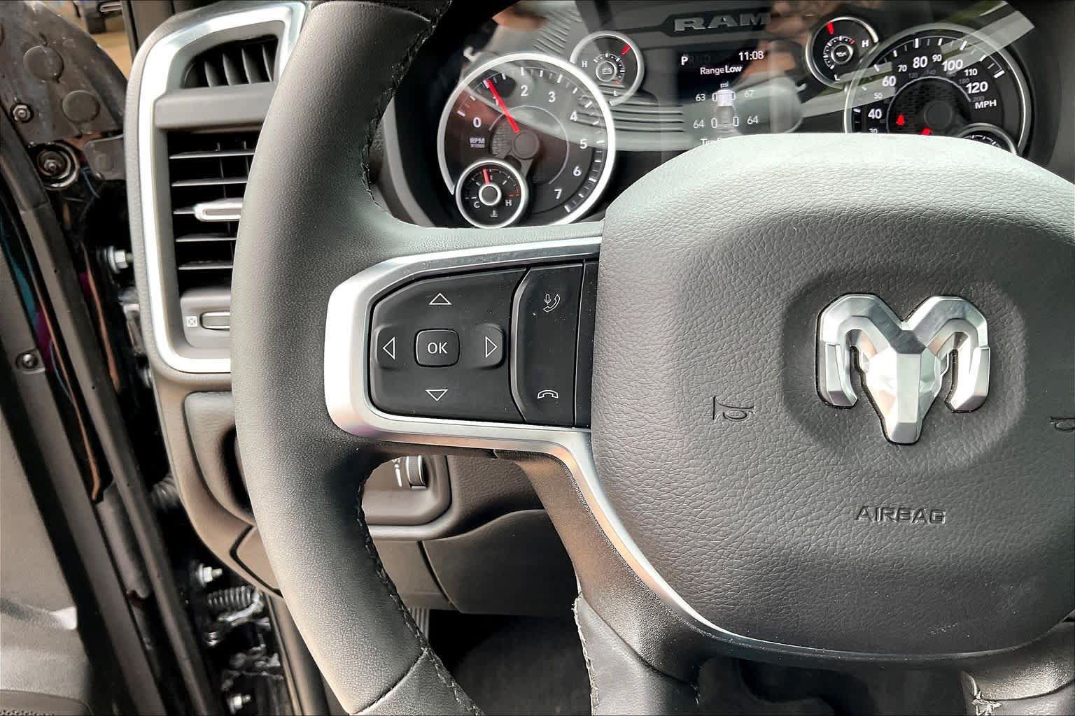 Certified 2025 RAM 2500 Big Horn AWD/4WD image 23