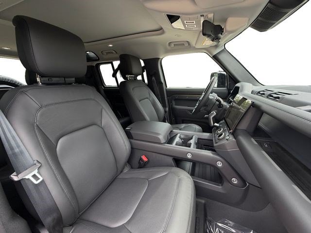 New 2026 Land Rover Defender 110 X-Dynamic SE AWD/4WD image 16