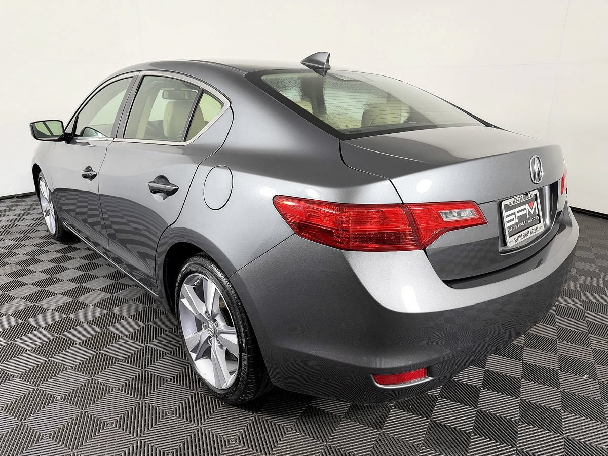 Used 2014 Acura ILX w/ Technology Package FWD image 15